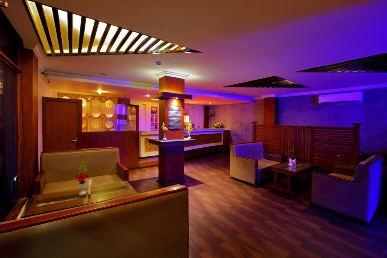 Sreevalsam Residency Kulanada Hotel Tāmarakulam Екстериор снимка