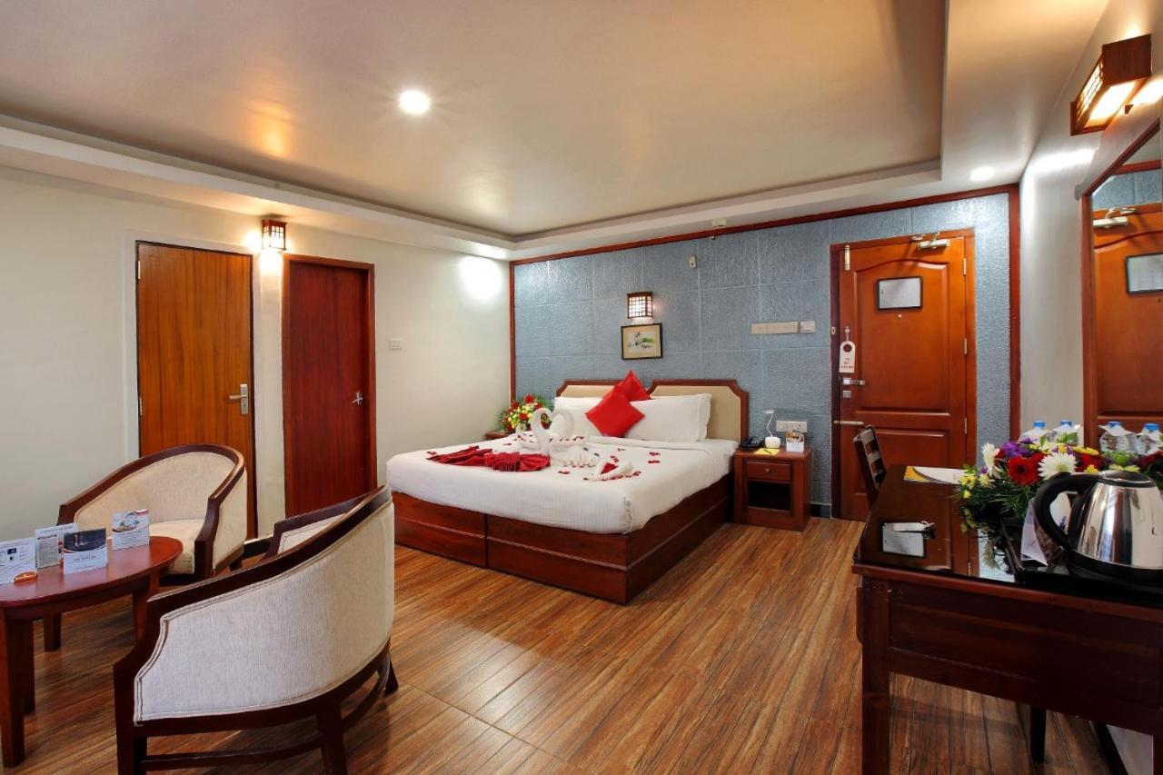 Sreevalsam Residency Kulanada Hotel Tāmarakulam Екстериор снимка