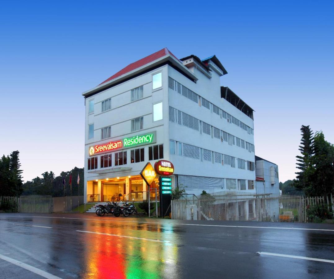 Sreevalsam Residency Kulanada Hotel Tāmarakulam Екстериор снимка