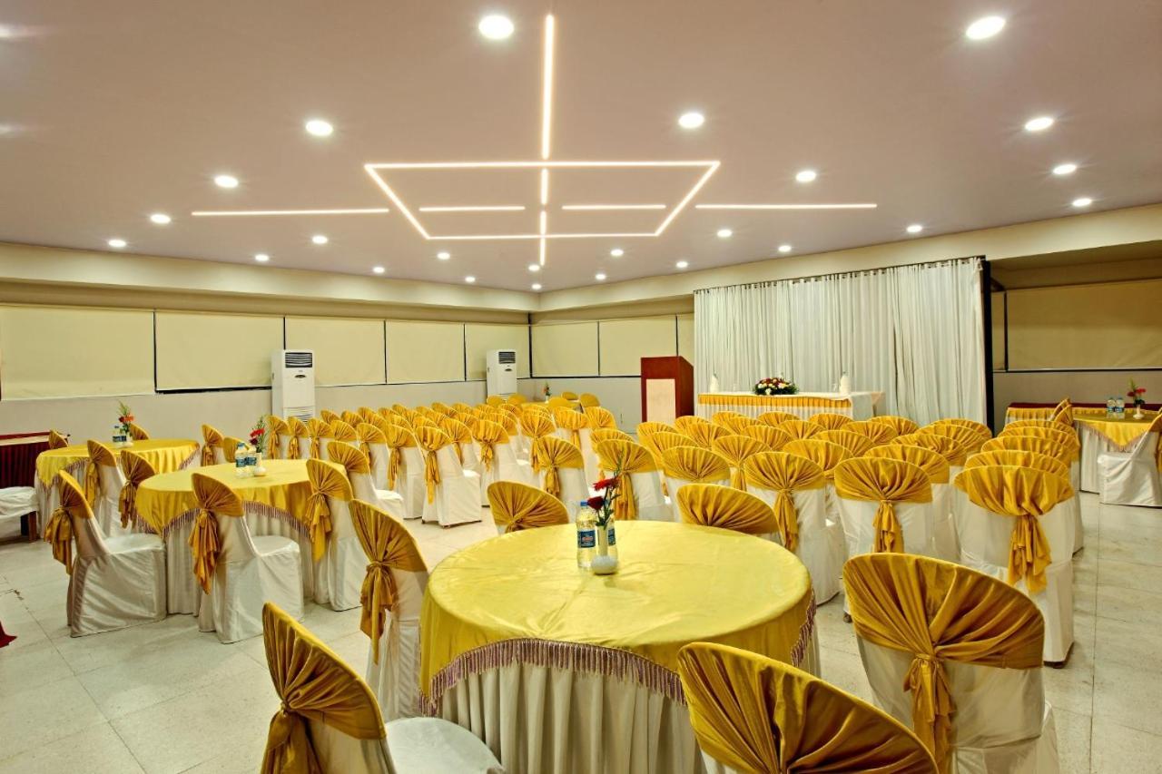 Sreevalsam Residency Kulanada Hotel Tāmarakulam Екстериор снимка