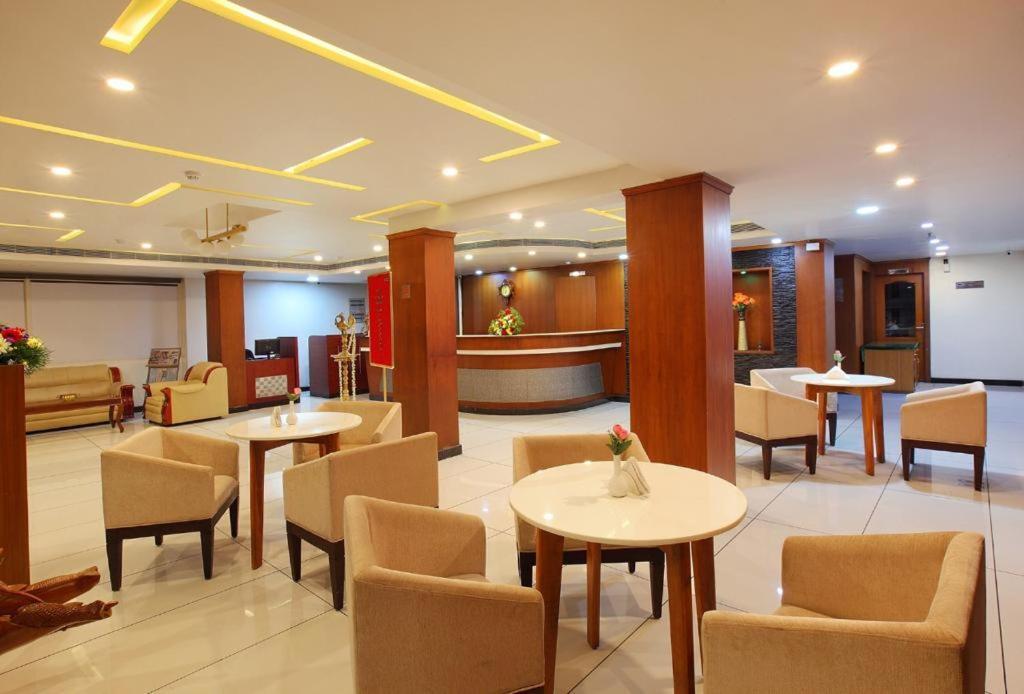 Sreevalsam Residency Kulanada Hotel Tāmarakulam Екстериор снимка