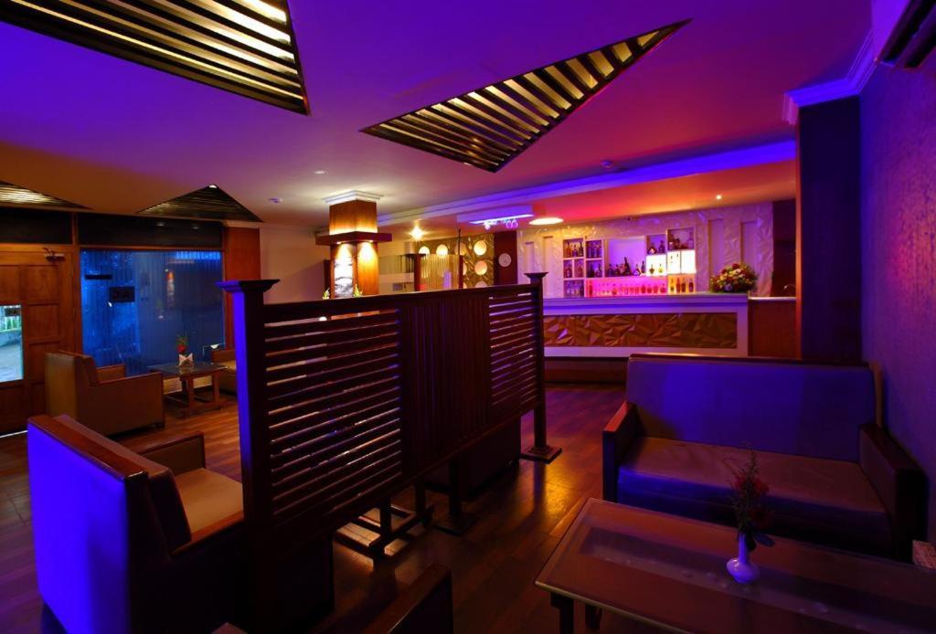 Sreevalsam Residency Kulanada Hotel Tāmarakulam Екстериор снимка