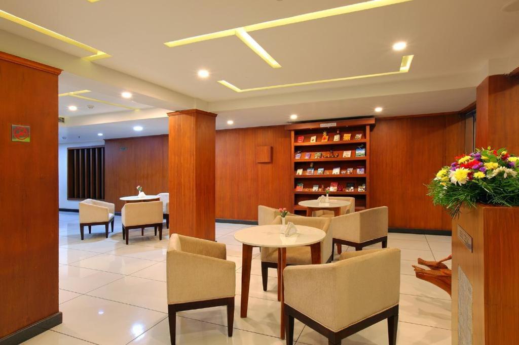 Sreevalsam Residency Kulanada Hotel Tāmarakulam Екстериор снимка