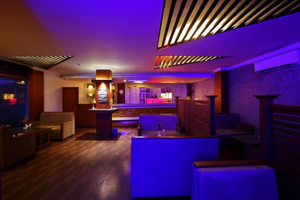 Sreevalsam Residency Kulanada Hotel Tāmarakulam Екстериор снимка